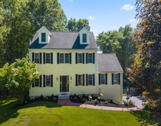 128 Memorial Dr, Shrewsbury, Massachusetts, 4 Bedrooms Bedrooms, 8 Rooms Rooms,2.5 BathroomsBathrooms,Residential,For Sale,Memorial Dr,73534612