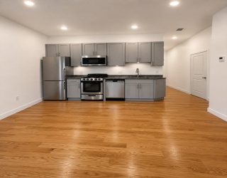 64 Market Street, Lynn, Massachusetts, 2 Bedrooms Bedrooms, 3 Rooms Rooms,1 BathroomBathrooms,Residential Lease,For Rent,Market Street,73534703