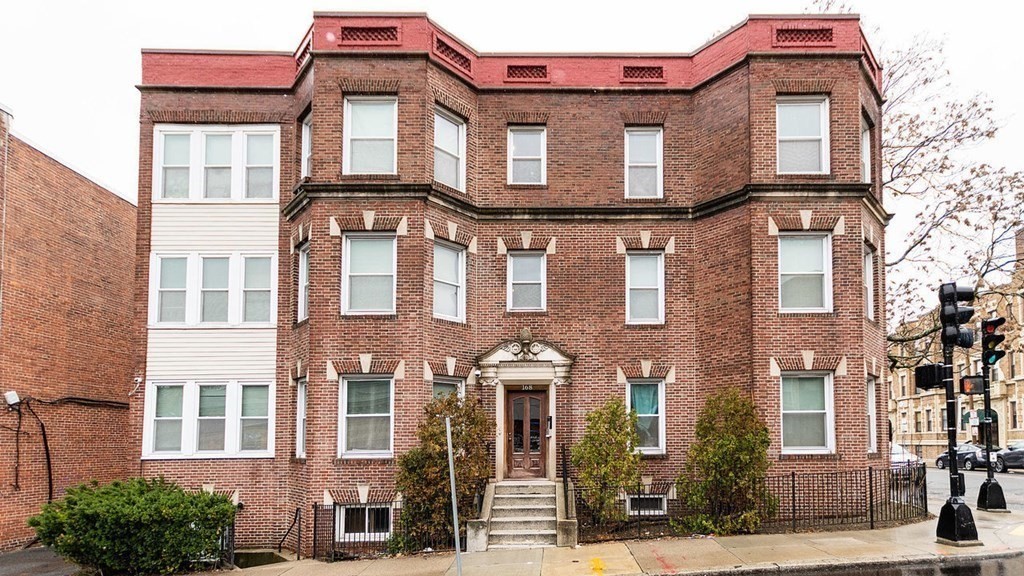 168 Allston St, Boston, Massachusetts, 3 Bedrooms Bedrooms, 4 Rooms Rooms,1 BathroomBathrooms,Residential Lease,For Rent,Allston St,73534704