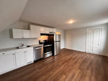 400 Court St, Plymouth, Massachusetts, 1 Bedroom Bedrooms, 3 Rooms Rooms,1 BathroomBathrooms,Residential Lease,For Rent,Court St,73534723 400 Court St, Plymouth, Massachusetts, 1 Bedroom Bedrooms, 3 Rooms Rooms,1 BathroomBathrooms,Residential Lease,For Rent,Court St,73534723