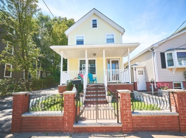 73 Oak St., Somerville, Massachusetts, 2 Bedrooms Bedrooms, 4 Rooms Rooms,1 BathroomBathrooms,Residential Lease,For Rent,Oak St.,73534742