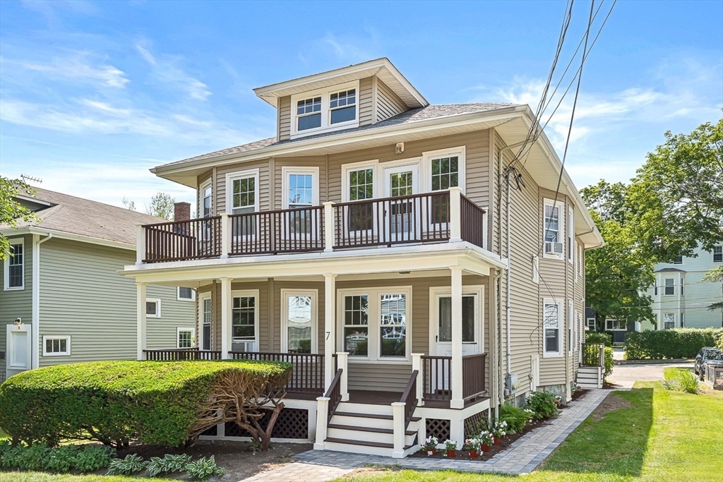 7 Westbourne Rd, Newton, Massachusetts, 6 Bedrooms Bedrooms, 13 Rooms Rooms,2 BathroomsBathrooms,Residential Income,For Sale,Westbourne Rd,73534690
