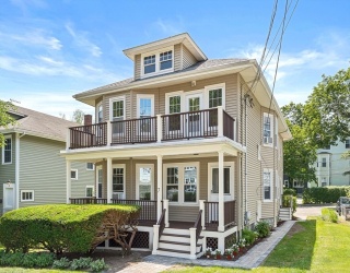 7 Westbourne Rd, Newton, Massachusetts, 6 Bedrooms Bedrooms, 13 Rooms Rooms,2 BathroomsBathrooms,Residential Income,For Sale,Westbourne Rd,73534690