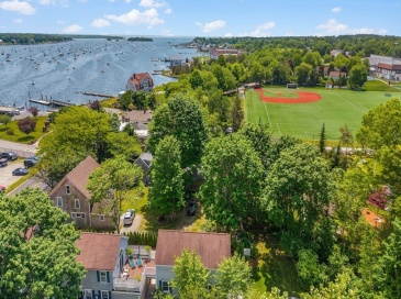 304 Front St, Marion, Massachusetts, 6 Bedrooms Bedrooms, 13 Rooms Rooms,5.5 BathroomsBathrooms,Residential,For Sale,Front St,73534739