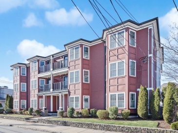 32 Common Street, Waltham, Massachusetts, 2 Bedrooms Bedrooms, 4 Rooms Rooms,2 BathroomsBathrooms,Residential Lease,For Rent,Common Street,73534914