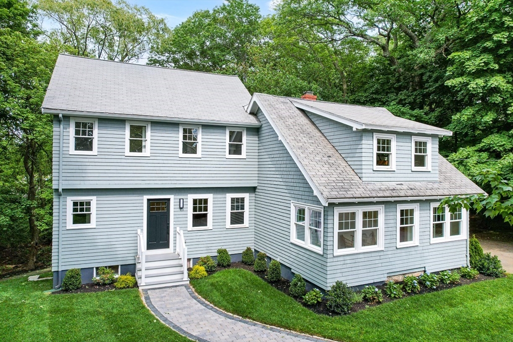 9 Brookside Place, Winchester, Massachusetts, 4 Bedrooms Bedrooms, 10 Rooms Rooms,2.5 BathroomsBathrooms,Residential,For Sale,Brookside Place,73534969