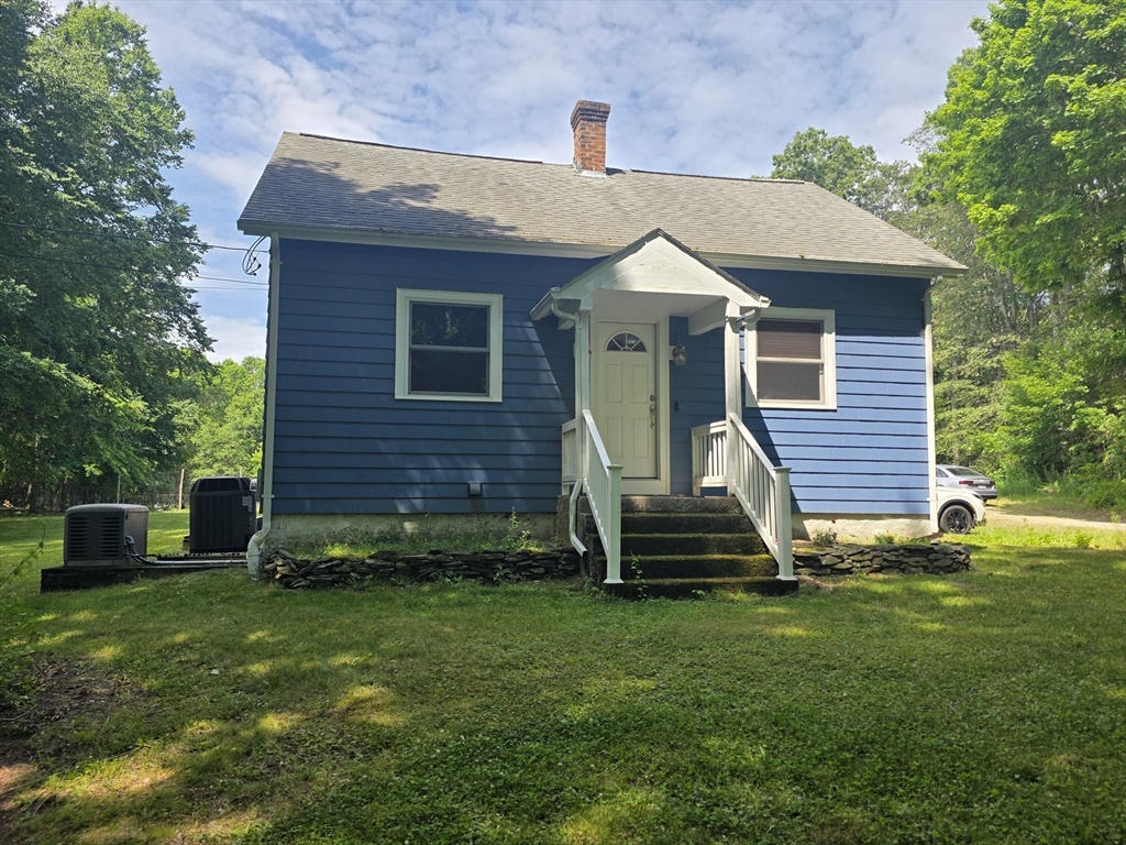 12 Pine Street, Rehoboth, Massachusetts, 2 Bedrooms Bedrooms, 5 Rooms Rooms,1 BathroomBathrooms,Residential,For Sale,Pine Street,73535110