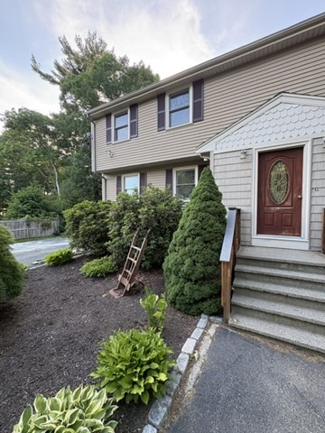 40 North Street, Mansfield, Massachusetts, 3 Bedrooms Bedrooms, 5 Rooms Rooms,1.5 BathroomsBathrooms,Residential Lease,For Rent,North Street,73535125