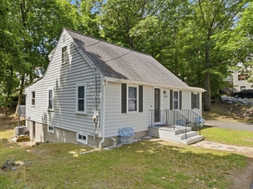 165-R Green Street, Stoneham, Massachusetts, 4 Bedrooms Bedrooms, 7 Rooms Rooms,2.5 BathroomsBathrooms,Residential,For Sale,Green Street,73535079