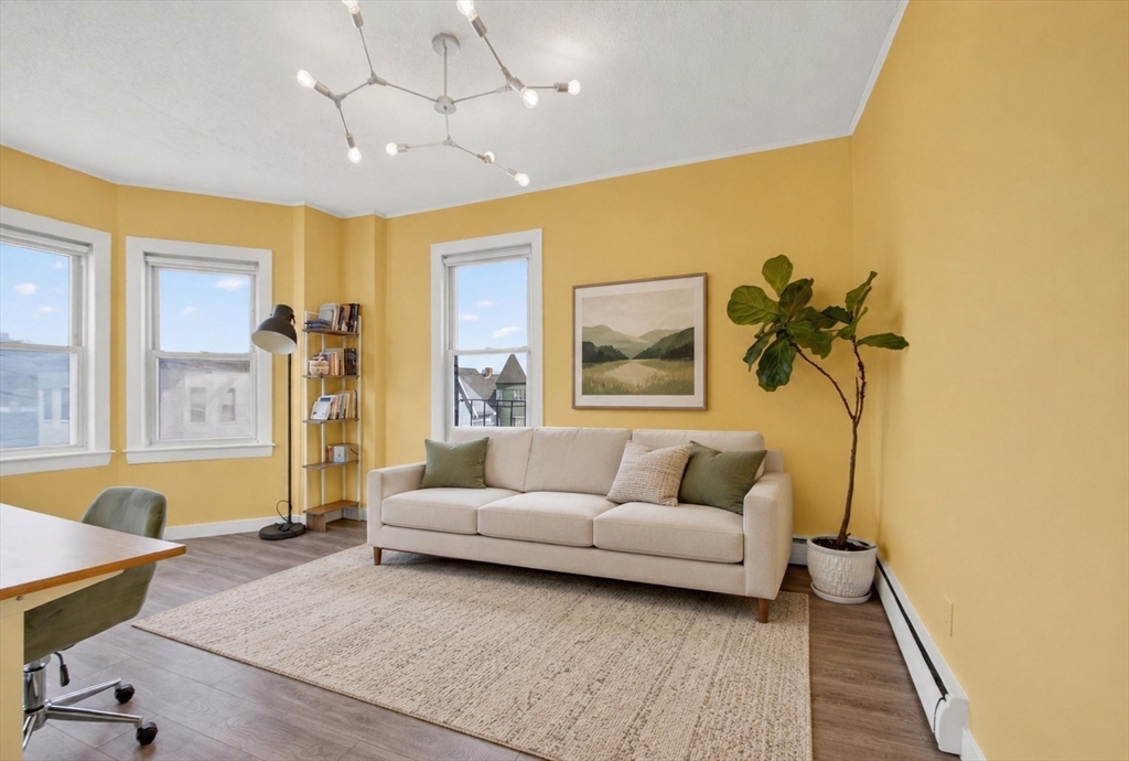 793 Main St, Malden, Massachusetts, 1 Bedroom Bedrooms, 3 Rooms Rooms,1 BathroomBathrooms,Residential,For Sale,Main St,73534805
