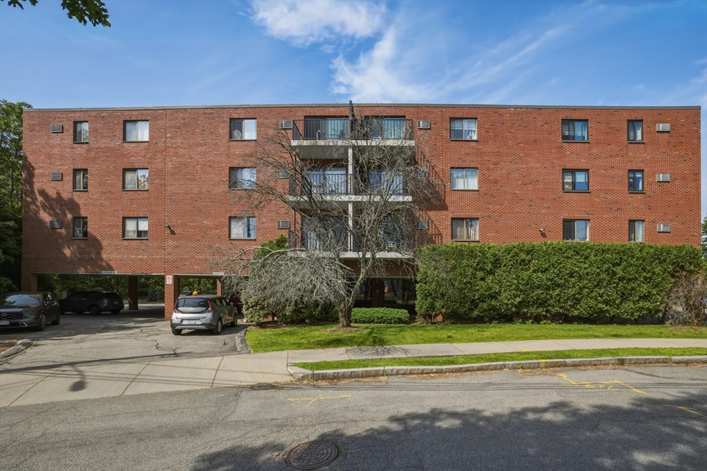 209 Riverview Ave, Newton, Massachusetts, 1 Bedroom Bedrooms, 4 Rooms Rooms,1 BathroomBathrooms,Residential,For Sale,Riverview Ave,73534851