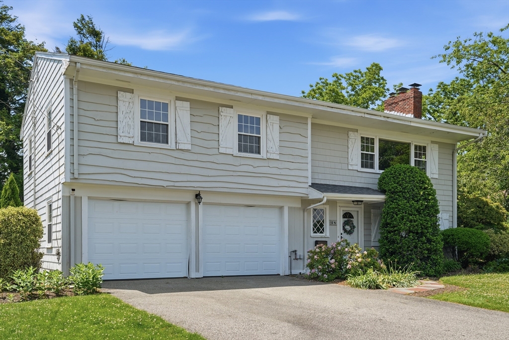18 Livesey Rd, Quincy, Massachusetts, 3 Bedrooms Bedrooms, 6 Rooms Rooms,1.5 BathroomsBathrooms,Residential,For Sale,Livesey Rd,73534649