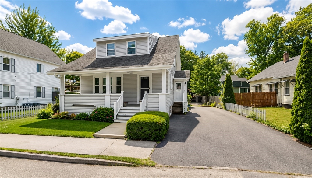 8 Jefferson Ave, Taunton, Massachusetts, 3 Bedrooms Bedrooms, 6 Rooms Rooms,1.5 BathroomsBathrooms,Residential,For Sale,Jefferson Ave,73534893