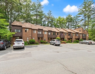 26 Wilson St, Marlborough, Massachusetts, 2 Bedrooms Bedrooms, 5 Rooms Rooms,1.5 BathroomsBathrooms,Residential,For Sale,Wilson St,73534904