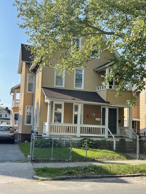 52 Acushnet St, Springfield, Massachusetts, 8 Bedrooms Bedrooms, 14 Rooms Rooms,3 BathroomsBathrooms,Residential Income,For Sale,Acushnet St,73534686