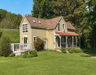 20 Moscow Rd, West Stockbridge, Massachusetts, 3 Bedrooms Bedrooms, 8 Rooms Rooms,1.5 BathroomsBathrooms,Residential,For Sale,Moscow Rd,73534941