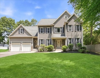 29 Brastow Drive, Medfield, Massachusetts, 4 Bedrooms Bedrooms, 8 Rooms Rooms,2.5 BathroomsBathrooms,Residential,For Sale,Brastow Drive,73532987