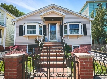 71 Oak St., Somerville, Massachusetts, 4 Bedrooms Bedrooms, 8 Rooms Rooms,1 BathroomBathrooms,Residential Lease,For Rent,Oak St.,73534706 71 Oak St., Somerville, Massachusetts, 4 Bedrooms Bedrooms, 8 Rooms Rooms,1 BathroomBathrooms,Residential Lease,For Rent,Oak St.,73534706