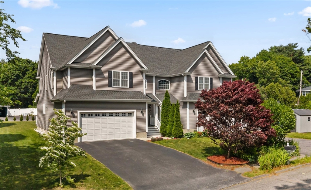 6 Childs St, Shrewsbury, Massachusetts, 3 Bedrooms Bedrooms, 7 Rooms Rooms,3.5 BathroomsBathrooms,Residential,For Sale,Childs St,73534928