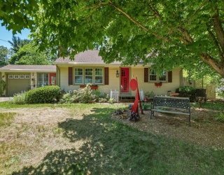 15 Gilrain Ter, Northampton, Massachusetts, 2 Bedrooms Bedrooms, 4 Rooms Rooms,1 BathroomBathrooms,Residential,For Sale,Gilrain Ter,73534715