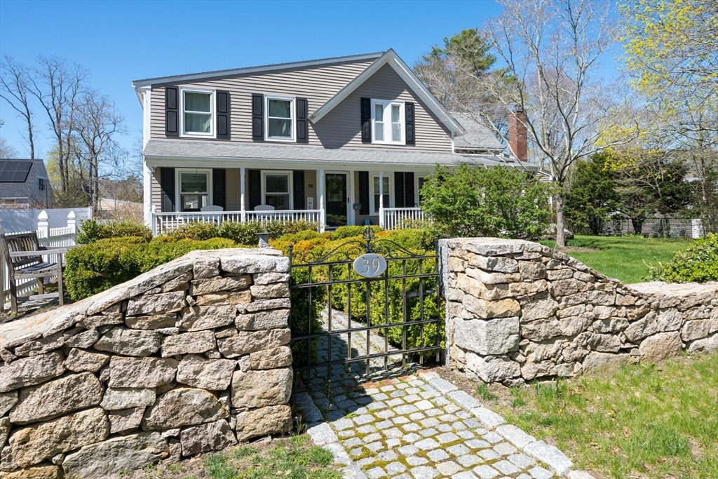 39 Ryder Lane, Marion, Massachusetts, 6 Bedrooms Bedrooms, 10 Rooms Rooms,4 BathroomsBathrooms,Residential,For Sale,Ryder Lane,73535076