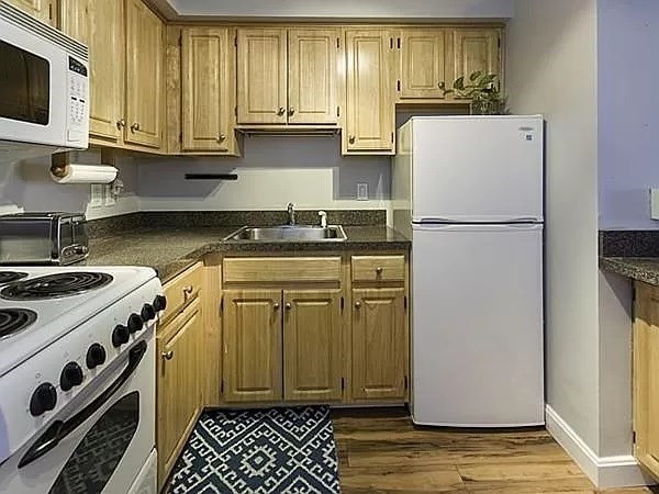 1025 Hancock St, Quincy, Massachusetts, 3 Rooms Rooms,1 BathroomBathrooms,Residential Lease,For Rent,Hancock St,73535077