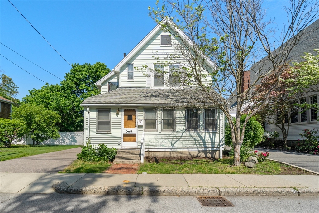 25 Curve St, Newton, Massachusetts, 4 Bedrooms Bedrooms, 6 Rooms Rooms,1.5 BathroomsBathrooms,Residential,For Sale,Curve St,73535080