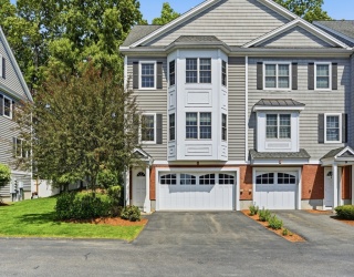 1975 Middlesex Street, Lowell, Massachusetts, 2 Bedrooms Bedrooms, 6 Rooms Rooms,1.5 BathroomsBathrooms,Residential,For Sale,Middlesex Street,73534630