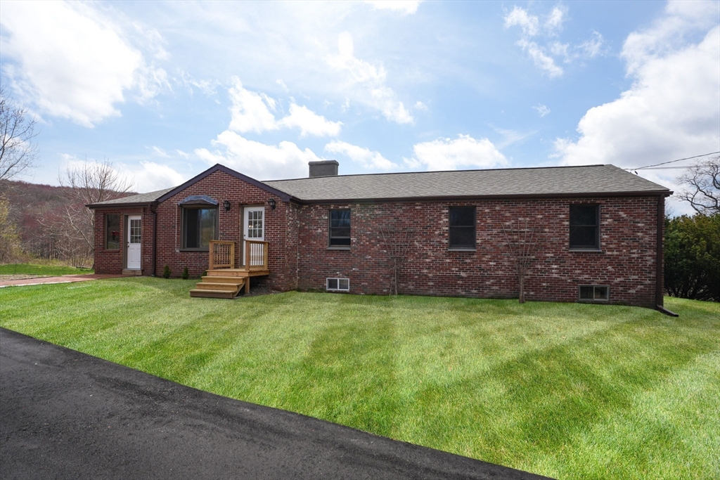 1477 Dunhamtown Brimfield Rd, Brimfield, Massachusetts, 4 Bedrooms Bedrooms, 7 Rooms Rooms,3 BathroomsBathrooms,Residential,For Sale,Dunhamtown Brimfield Rd,73534679