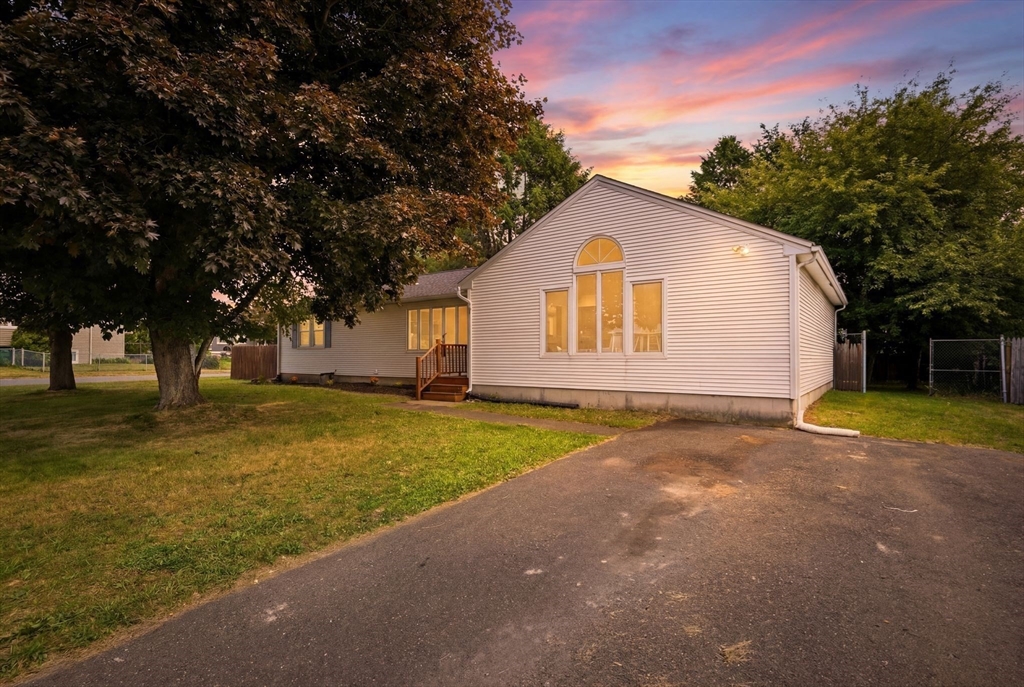 5 Kurtz St, Chicopee, Massachusetts, 3 Bedrooms Bedrooms, 5 Rooms Rooms,2 BathroomsBathrooms,Residential,For Sale,Kurtz St,73535045