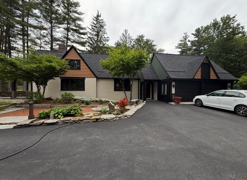 272 Eastford Rd, Southbridge, Massachusetts, 2 Bedrooms Bedrooms, 7 Rooms Rooms,3.5 BathroomsBathrooms,Residential,For Sale,Eastford Rd,73535159