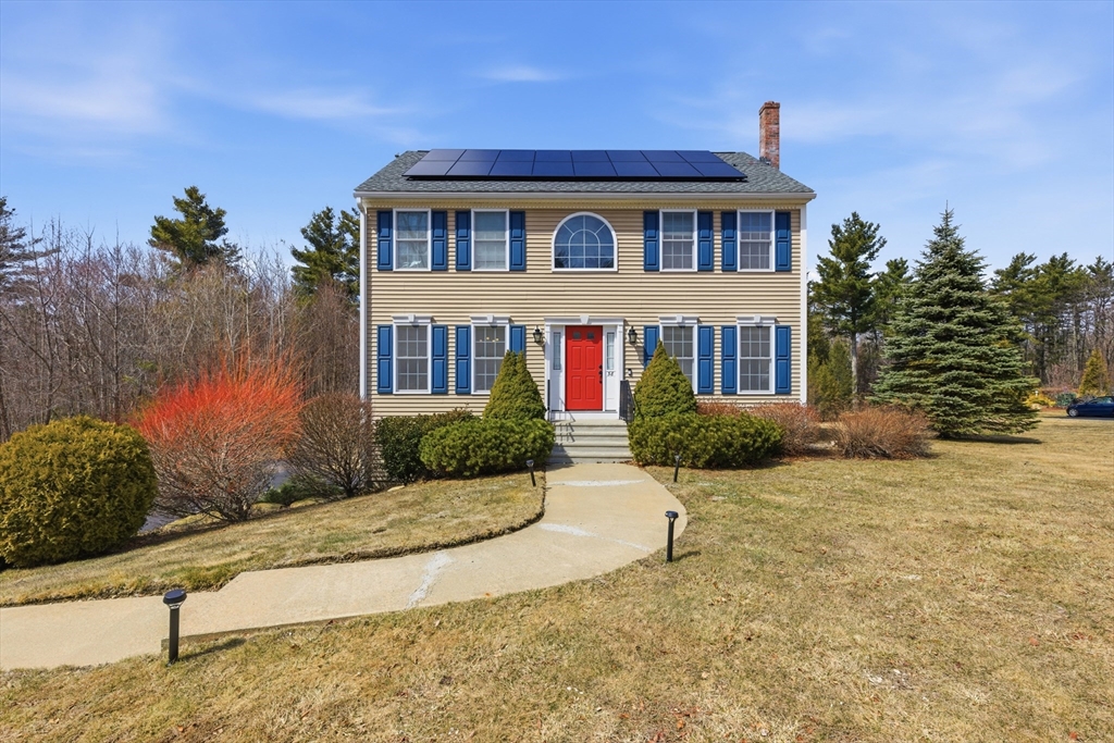 38 Foster Ct, Gardner, Massachusetts, 3 Bedrooms Bedrooms, 6 Rooms Rooms,1.5 BathroomsBathrooms,Residential,For Sale,Foster Ct,73494656