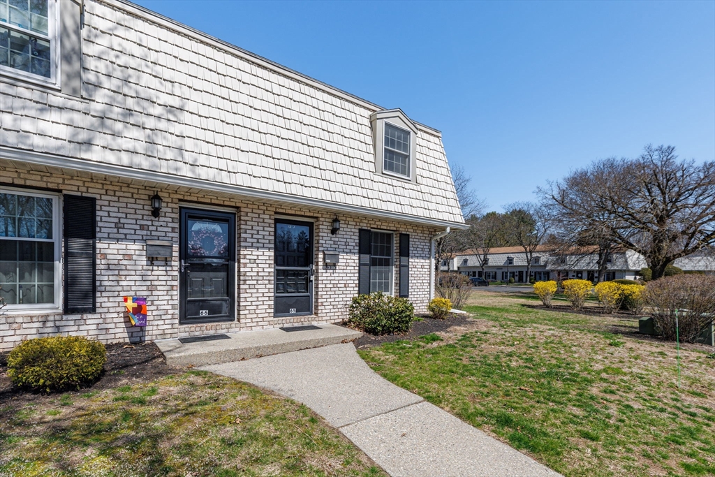 65 Corey Colonial, Agawam, Massachusetts, 2 Bedrooms Bedrooms, 4 Rooms Rooms,1.5 BathroomsBathrooms,Residential,For Sale,Corey Colonial,73501582