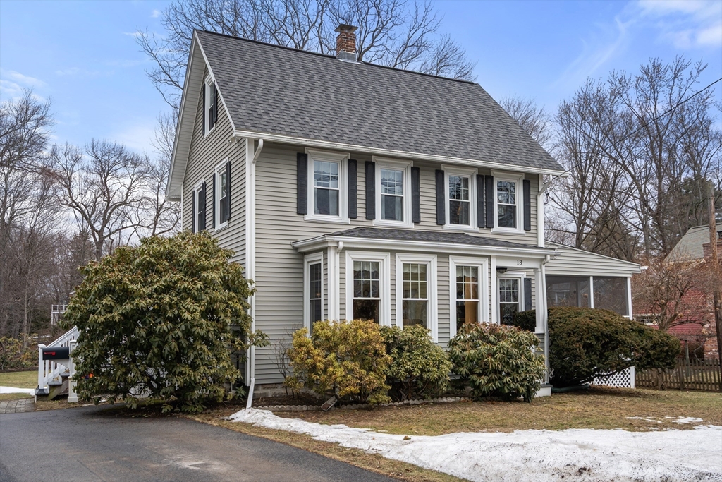 13 Shawmut Ave Ext., Wayland, Massachusetts, 3 Bedrooms Bedrooms, 7 Rooms Rooms,1 BathroomBathrooms,Residential,For Sale,Shawmut Ave Ext.,73489181