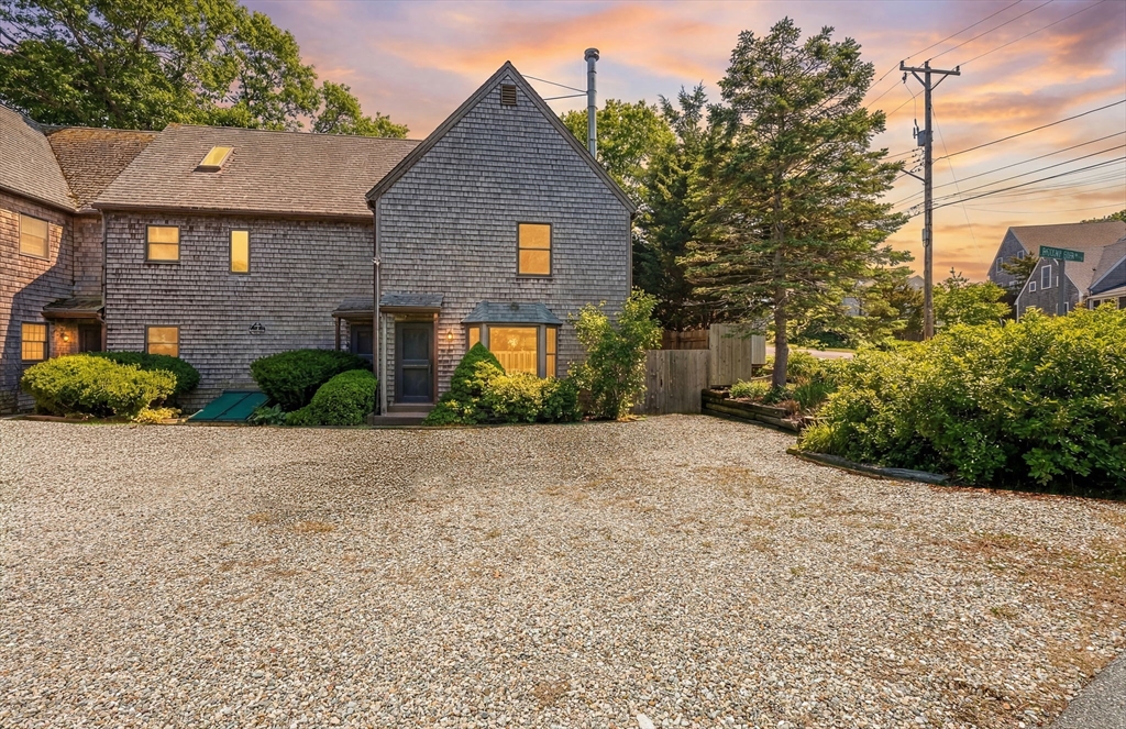 1 Seashore Park Dr, Provincetown, Massachusetts, 2 Bedrooms Bedrooms, 5 Rooms Rooms,1.5 BathroomsBathrooms,Residential,For Sale,Seashore Park Dr,73494379