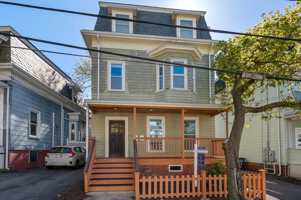 19 Pinckney Street, Somerville, Massachusetts, 2 Bedrooms Bedrooms, 4 Rooms Rooms,2 BathroomsBathrooms,Residential,For Sale,Pinckney Street,73508362