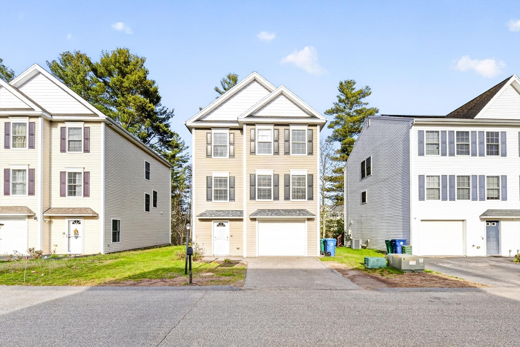 40 Nile Street, Billerica, Massachusetts, 3 Bedrooms Bedrooms, 7 Rooms Rooms,2.5 BathroomsBathrooms,Residential,For Sale,Nile Street,73511009