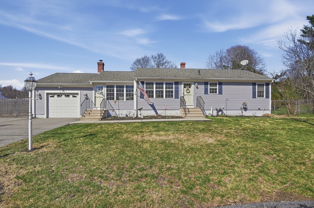 379 Cathy Street, Fitchburg, Massachusetts, 3 Bedrooms Bedrooms, 6 Rooms Rooms,1 BathroomBathrooms,Residential,For Sale,Cathy Street,73499109