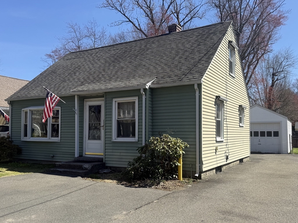 95 Carr Ave, Agawam, Massachusetts, 3 Bedrooms Bedrooms, 6 Rooms Rooms,1 BathroomBathrooms,Residential,For Sale,Carr Ave,73499879