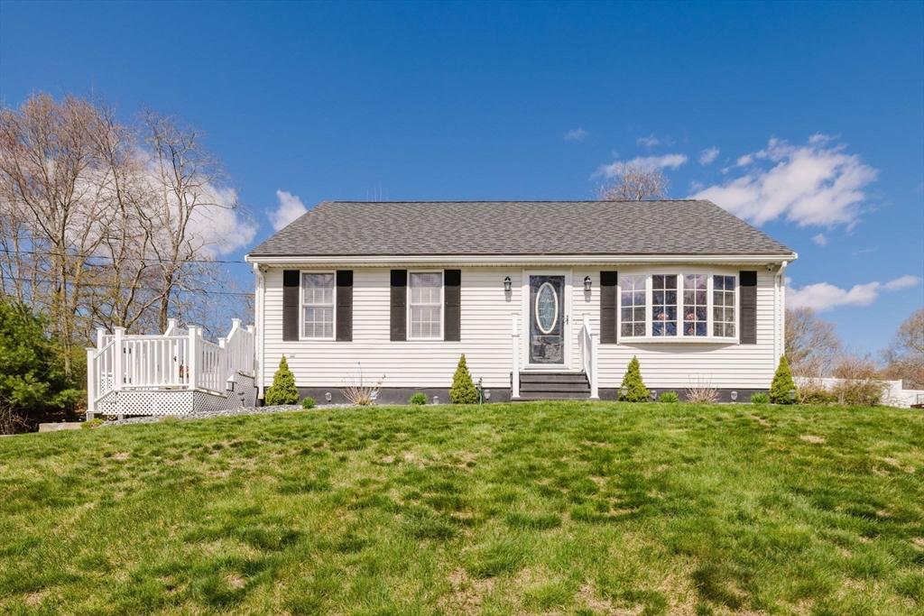 86 Cranesbill Rd, Taunton, Massachusetts, 3 Bedrooms Bedrooms, 5 Rooms Rooms,1 BathroomBathrooms,Residential,For Sale,Cranesbill Rd,73506410