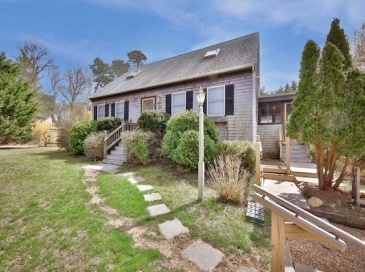 54 Columbian, Oak Bluffs, Massachusetts, 4 Bedrooms Bedrooms, 6 Rooms Rooms,2 BathroomsBathrooms,Residential,For Sale,Columbian,73472030 54 Columbian, Oak Bluffs, Massachusetts, 4 Bedrooms Bedrooms, 6 Rooms Rooms,2 BathroomsBathrooms,Residential,For Sale,Columbian,73472030