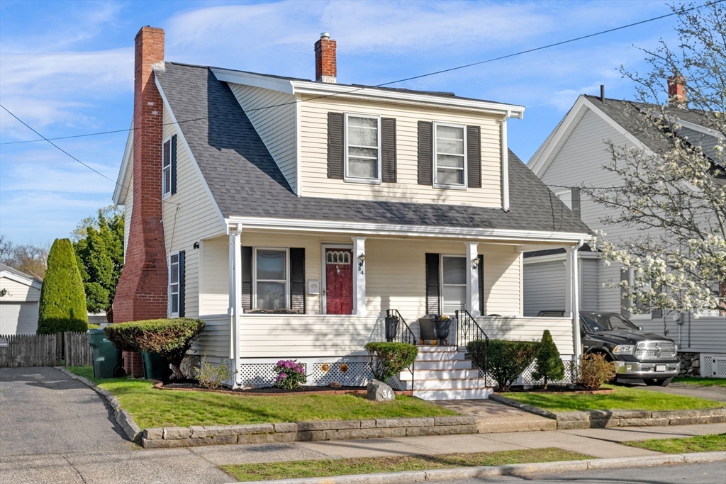 34 Allerton St, Lynn, Massachusetts, 3 Bedrooms Bedrooms, 6 Rooms Rooms,1 BathroomBathrooms,Residential,For Sale,Allerton St,73513026