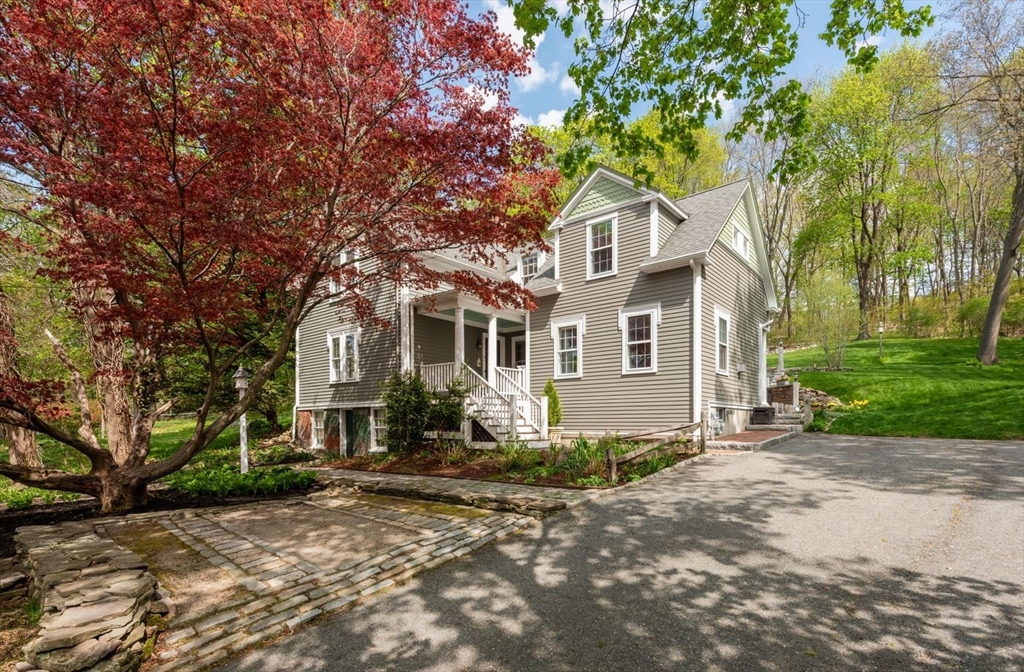 31 High St, Ipswich, Massachusetts, 3 Bedrooms Bedrooms, 6 Rooms Rooms,2 BathroomsBathrooms,Residential,For Sale,High St,73517963