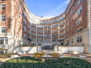 985 Memorial Drive, Cambridge, Massachusetts, 2 Bedrooms Bedrooms, 7 Rooms Rooms,2.5 BathroomsBathrooms,Residential,For Sale,Memorial Drive,73476203 985 Memorial Drive, Cambridge, Massachusetts, 2 Bedrooms Bedrooms, 7 Rooms Rooms,2.5 BathroomsBathrooms,Residential,For Sale,Memorial Drive,73476203