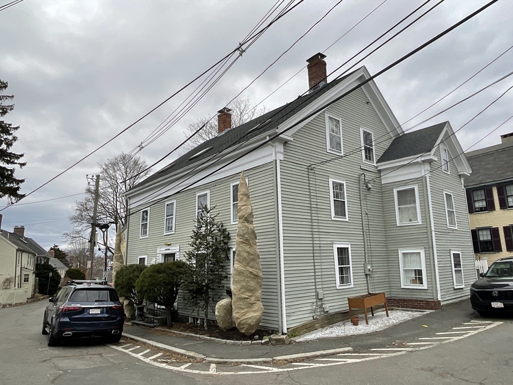 1 Middle, Marblehead, Massachusetts, 1 Bedroom Bedrooms, 4 Rooms Rooms,1 BathroomBathrooms,Residential Lease,For Rent,Middle,73521475