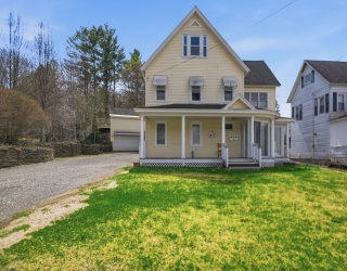 45 East St, Adams, Massachusetts, 4 Bedrooms Bedrooms, 9 Rooms Rooms,2 BathroomsBathrooms,Residential Income,For Sale,East St,73503478