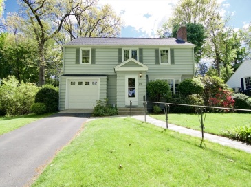 129 Chalmers St, Springfield, Massachusetts, 3 Bedrooms Bedrooms, 6 Rooms Rooms,1.5 BathroomsBathrooms,Residential,For Sale,Chalmers St,73518899