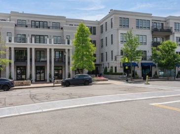 580 Washington Street, Wellesley, Massachusetts, 2 Bedrooms Bedrooms, 6 Rooms Rooms,2.5 BathroomsBathrooms,Residential,For Sale,Washington Street,73534940