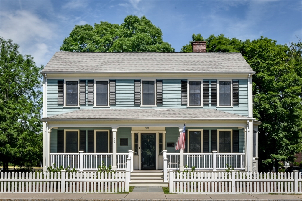 16 Pleasant Street South, Natick, Massachusetts, 3 Bedrooms Bedrooms, 9 Rooms Rooms,2 BathroomsBathrooms,Residential Lease,For Rent,Pleasant Street South,73534769