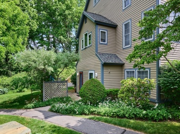 57 Amity Pl, Amherst, Massachusetts, 1 Bedroom Bedrooms, 4 Rooms Rooms,1 BathroomBathrooms,Residential,For Sale,Amity Pl,73535289